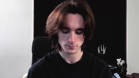 Snapshot of misterhult chatting on 02/19/25, 11:25 My name is Anton Bogatyrev online show from 02/19/25, 11:25