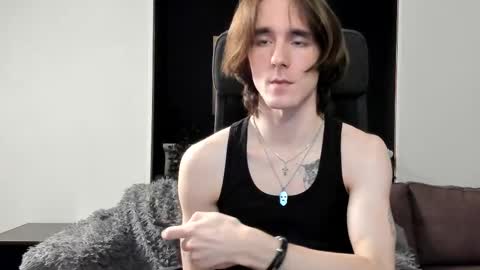 Snapshot of misterhult chatting on 02/20/25, 08:14 My name is Anton Bogatyrev online show from 02/20/25, 08:14