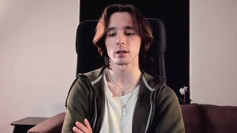 Snapshot of misterhult chatting on 02/26/25, 02:14 My name is Anton Bogatyrev online show from 02/26/25, 02:14