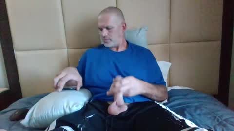 Snapshot of misterhunt81 chatting on 10/06/25, 09:34 Mister81 online show from 10/06/25, 09:34