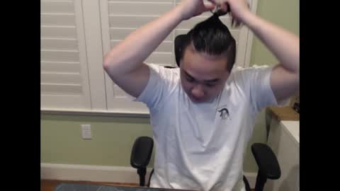 Snapshot of misterlionking chatting on 03/02/25, 03:02 Eric online show from 03/02/25, 03:02