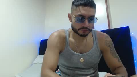 Snapshot of mistersam33 chatting on 12/02/24, 08:00 mistersam33 online show from 12/02/24, 08:00