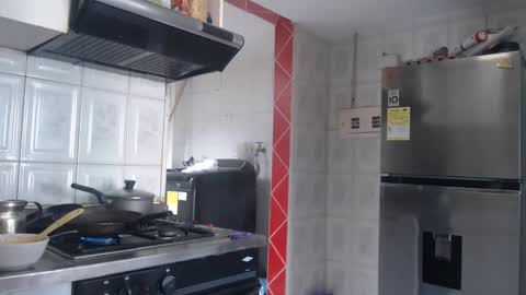 Snapshot of mistersam33 chatting on 02/12/25, 02:32 mistersam33 online show from 02/12/25, 02:32