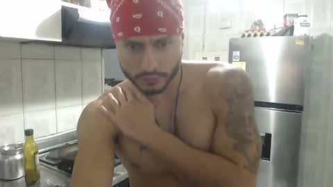 Snapshot of mistersam33 chatting on 02/13/25, 01:29 mistersam33 online show from 02/13/25, 01:29