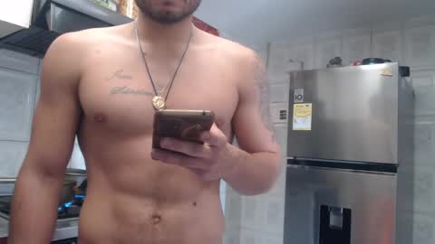 Snapshot of mistersam33 chatting on 02/27/25, 06:20 mistersam33 online show from 02/27/25, 06:20