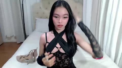 Snapshot of misterytgirl chatting on 05/10/26, 09:31 CRISHA online show from 05/10/26, 09:31