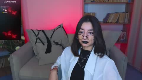 Snapshot of mistress__marcelline chatting on 09/10/25, 09:42 Marcelline online show from 09/10/25, 09:42