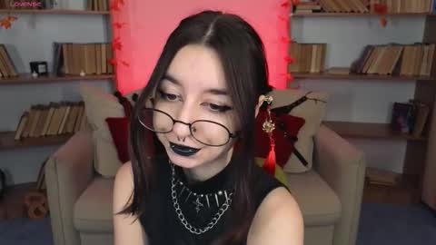 Snapshot of mistress__marcelline chatting on 09/20/25, 10:05 Marcelline online show from 09/20/25, 10:05