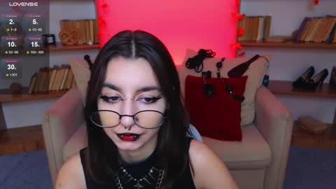 Snapshot of mistress__marcelline chatting on 10/04/25, 10:02 Marcelline online show from 10/04/25, 10:02