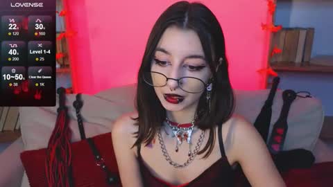 Snapshot of mistress__marcelline chatting on 10/09/25, 09:51 Marcelline online show from 10/09/25, 09:51