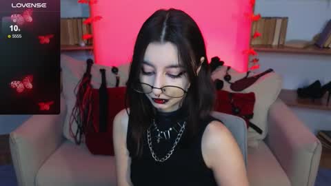 Snapshot of mistress__marcelline chatting on 10/10/25, 09:52 Marcelline online show from 10/10/25, 09:52
