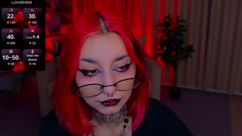 Snapshot of mistress__marcelline chatting on 07/14/26, 01:41 Marcelline online show from 07/14/26, 01:41
