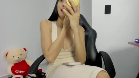 Snapshot of mistress_findom chatting on 06/14/26, 03:52 mistress_findom online show from 06/14/26, 03:52