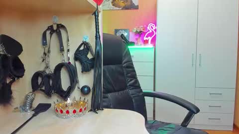 Mistress Kristi online show from 10/02/25, 09:00