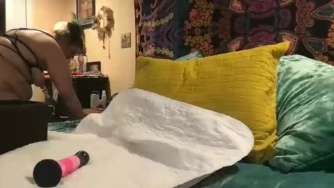 Snapshot of mistress_lk chatting on 03/05/26, 04:03 MistyVale online show from 03/05/26, 04:03