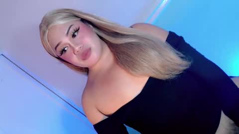 mistress_marta69 online show from 10/18/25, 11:16