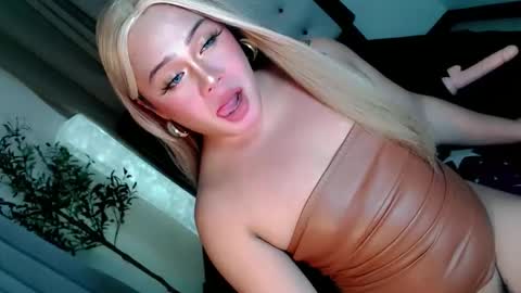 mistress_marta69 online show from 11/10/25, 12:04