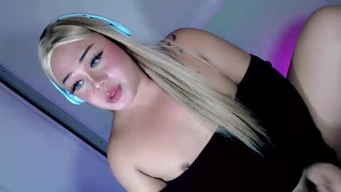 mistress_marta69 online show from 11/19/25, 09:37