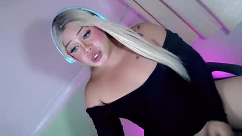 mistress_marta69 online show from 11/24/25, 08:52