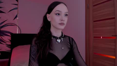 Snapshot of mistress_mialibra chatting on 12/12/24, 01:53 Mistress Mia online show from 12/12/24, 01:53