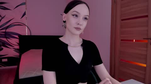 Snapshot of mistress_mialibra chatting on 02/11/25, 11:33 Mistress Mia online show from 02/11/25, 11:33