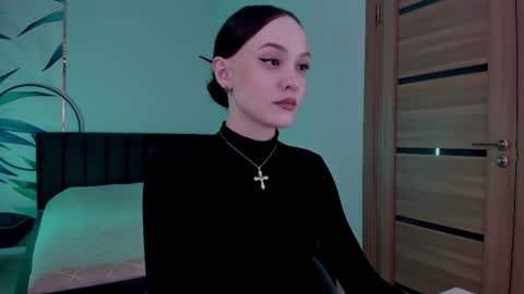 Snapshot of mistress_mialibra chatting on 10/05/25, 10:40 Mistress Mia online show from 10/05/25, 10:40