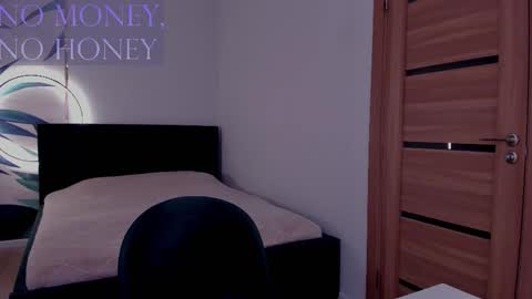 Snapshot of mistress_mialibra chatting on 11/07/25, 04:51 Mistress Mia online show from 11/07/25, 04:51