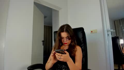Snapshot of mistress_milana_ chatting on 10/10/25, 02:49 mistress_milana_ online show from 10/10/25, 02:49