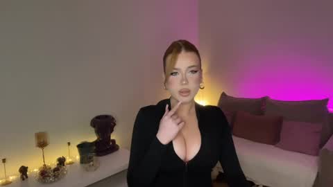 Snapshot of mistress_of_hearts chatting on 04/06/26, 04:19 Mia online show from 04/06/26, 04:19