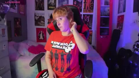 Snapshot of mistresscrowley_999 chatting on 10/26/25, 11:20 mistresscrowley_999 online show from 10/26/25, 11:20