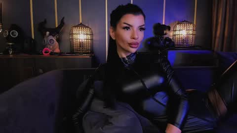 Snapshot of mistresselenia chatting on 12/04/24, 10:57 Elenia online show from 12/04/24, 10:57