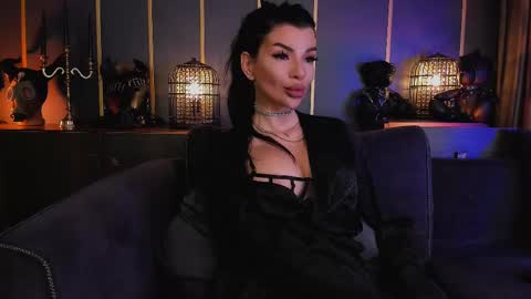 Snapshot of mistresselenia chatting on 03/01/25, 08:45 Elenia online show from 03/01/25, 08:45