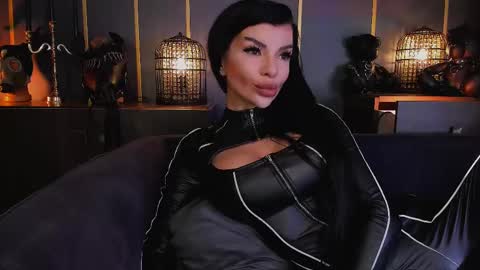 Snapshot of mistresselenia chatting on 03/02/25, 12:43 Elenia online show from 03/02/25, 12:43