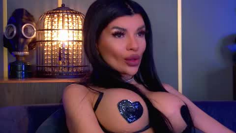 Elenia online show from 01/18/26, 07:34