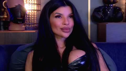 Snapshot of mistresselenia chatting on 03/21/26, 02:42 Elenia online show from 03/21/26, 02:42