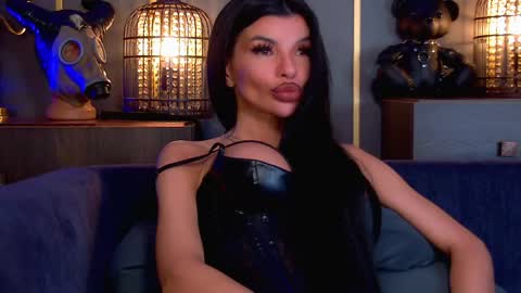 Snapshot of mistresselenia chatting on 04/21/26, 02:12 Elenia online show from 04/21/26, 02:12