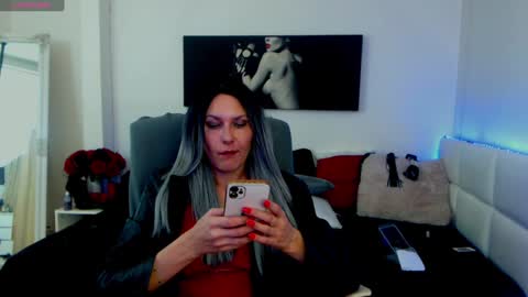 Snapshot of mistressevelyn_ chatting on 01/20/25, 12:28 MistressEvelyn  online show from 01/20/25, 12:28