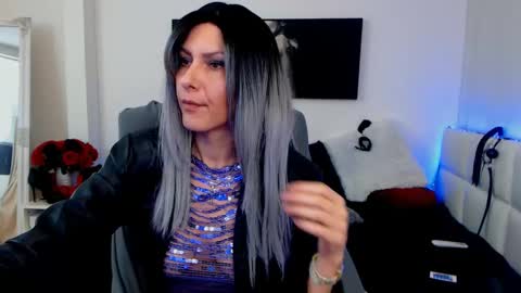 Snapshot of mistressevelyn_ chatting on 02/12/25, 05:26 MistressEvelyn  online show from 02/12/25, 05:26