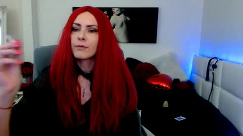 Snapshot of mistressevelyn_ chatting on 03/01/25, 08:23 MistressEvelyn  online show from 03/01/25, 08:23