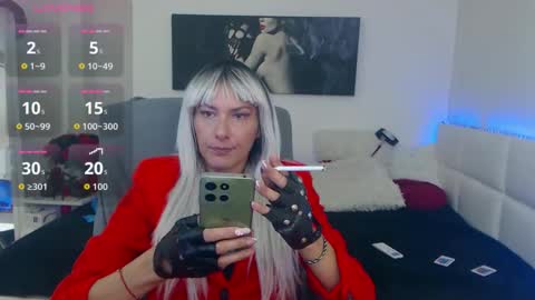 Snapshot of mistressevelyn_ chatting on 10/14/25, 11:11 MistressEvelyn  online show from 10/14/25, 11:11