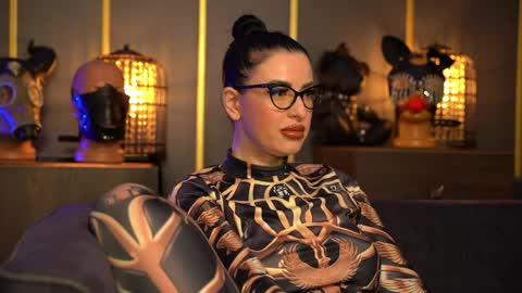 Snapshot of mistresskellykent chatting on 05/15/26, 09:44 Mistress Kelly online show from 05/15/26, 09:44
