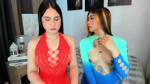 Snapshot of mistressluna1 chatting on 10/26/25, 06:19 Luna Summer Candy online show from 10/26/25, 06:19