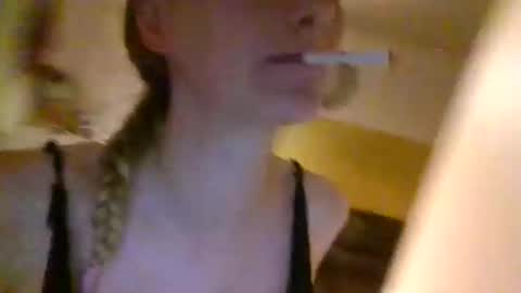 Snapshot of mistressmilly32 chatting on 05/10/26, 09:31 mistressmilly32 online show from 05/10/26, 09:31