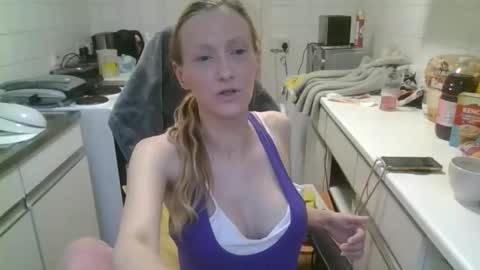 Snapshot of mistressmilly32 chatting on 05/20/26, 07:31 mistressmilly32 online show from 05/20/26, 07:31