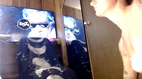 Snapshot of mistressmousy420 chatting on 09/09/25, 12:32 ItsMeMousy online show from 09/09/25, 12:32