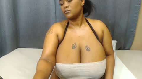 Snapshot of mistressofmelons chatting on 06/23/26, 06:33 MistressOfMelons online show from 06/23/26, 06:33