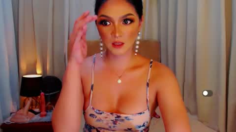 Snapshot of mistressseductionleah chatting on 12/08/24, 11:03 Leah online show from 12/08/24, 11:03