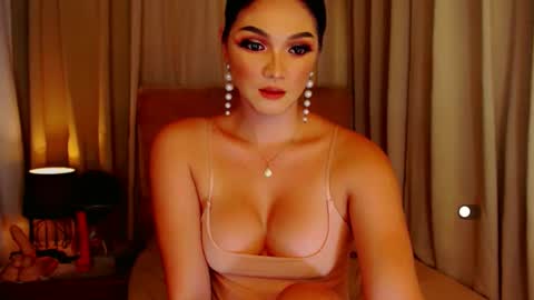 Snapshot of mistressseductionleah chatting on 12/14/24, 05:07 Leah online show from 12/14/24, 05:07