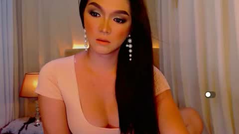 Snapshot of mistressseductionleah chatting on 04/05/26, 07:00 Leah online show from 04/05/26, 07:00