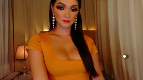 Snapshot of mistressseductionleah chatting on 04/10/26, 09:19 Leah online show from 04/10/26, 09:19